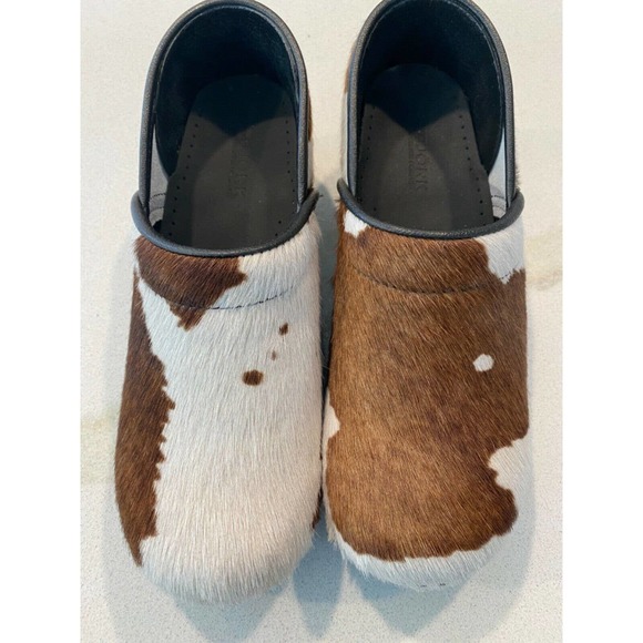 Cowhide Pattern Mules - Picture 2 of 7